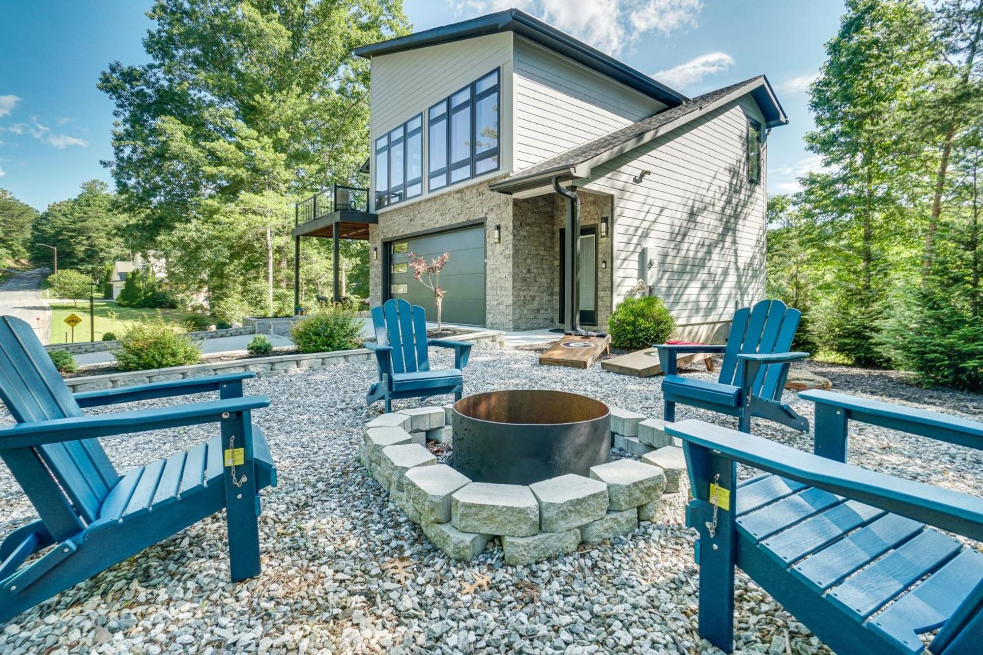 Luxury Modern Home On Golf Course With Game Room! 헬렌 외부 사진